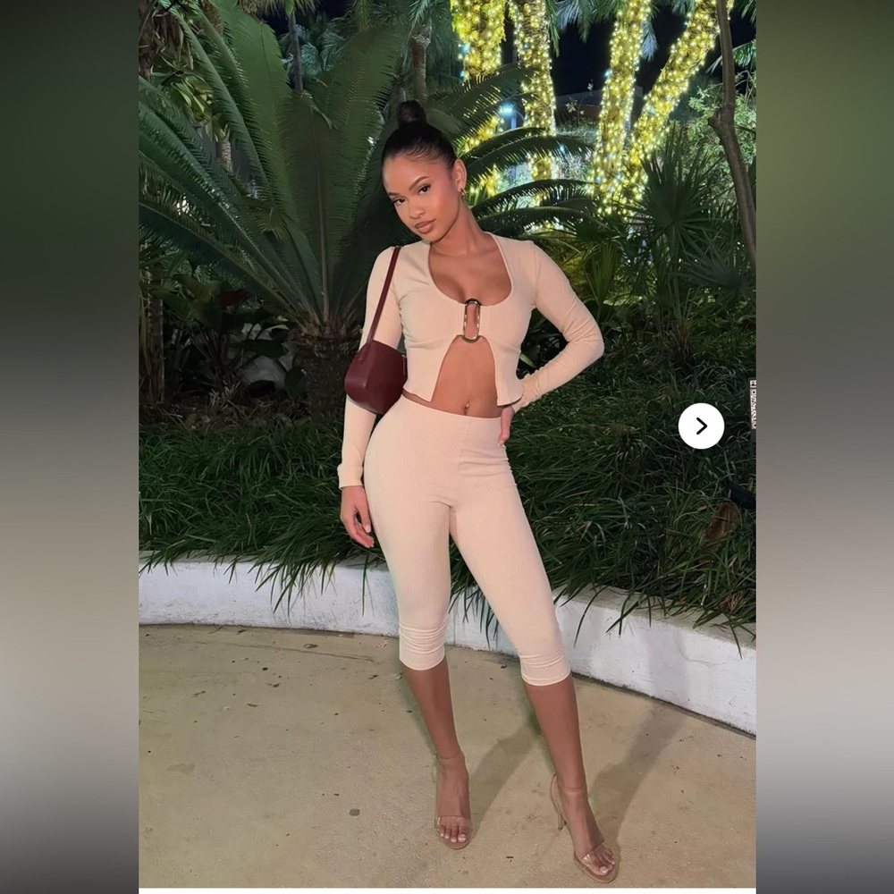 Cream Snatched Capri Pant Set